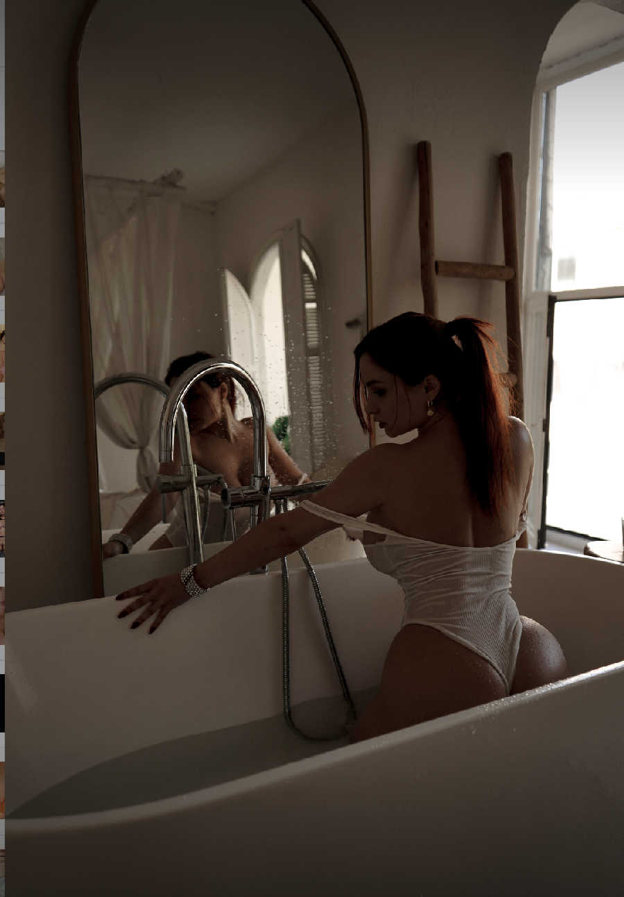 A playful frame from Miranda Faith nude — online in Kishinev