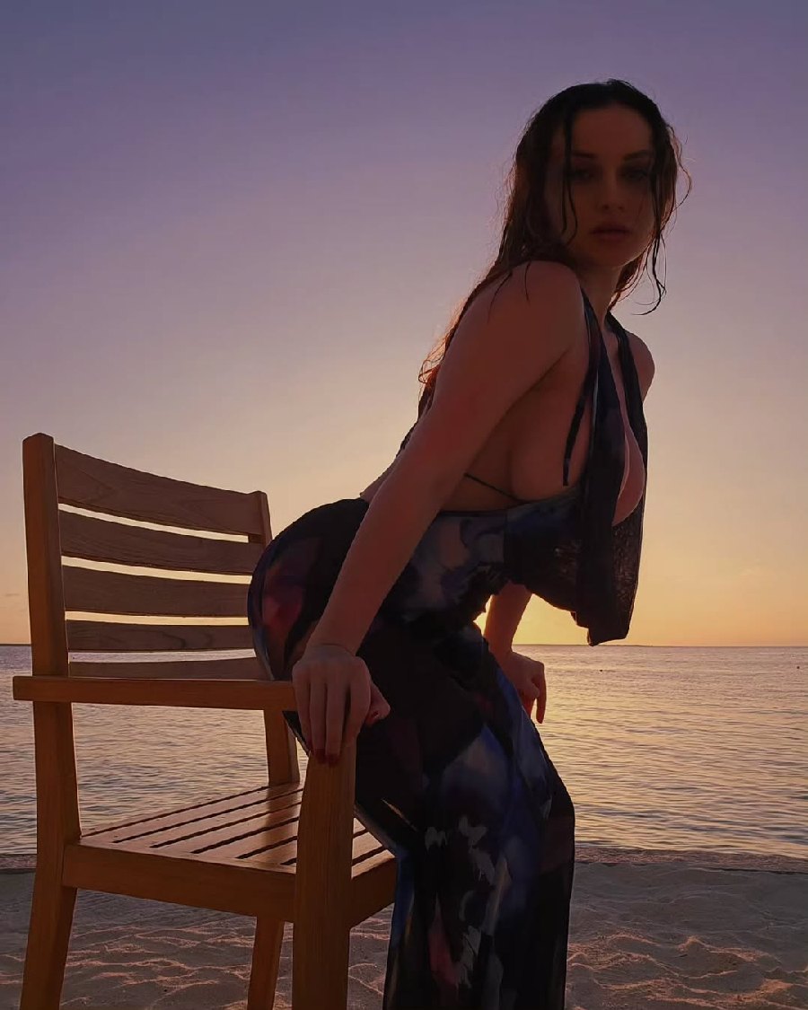 Sexy girl Miranda Faith nude in Kishinev