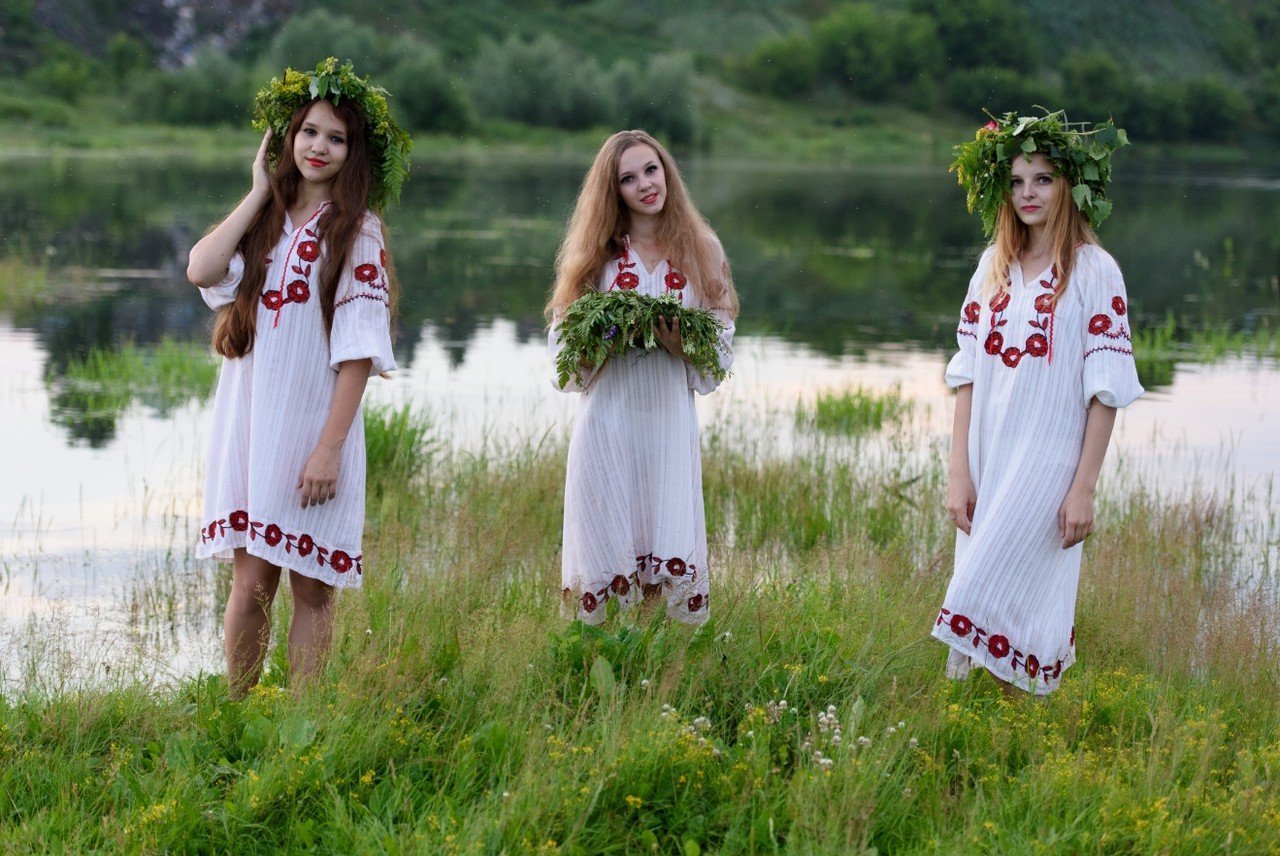 Slavic women in Kishinev